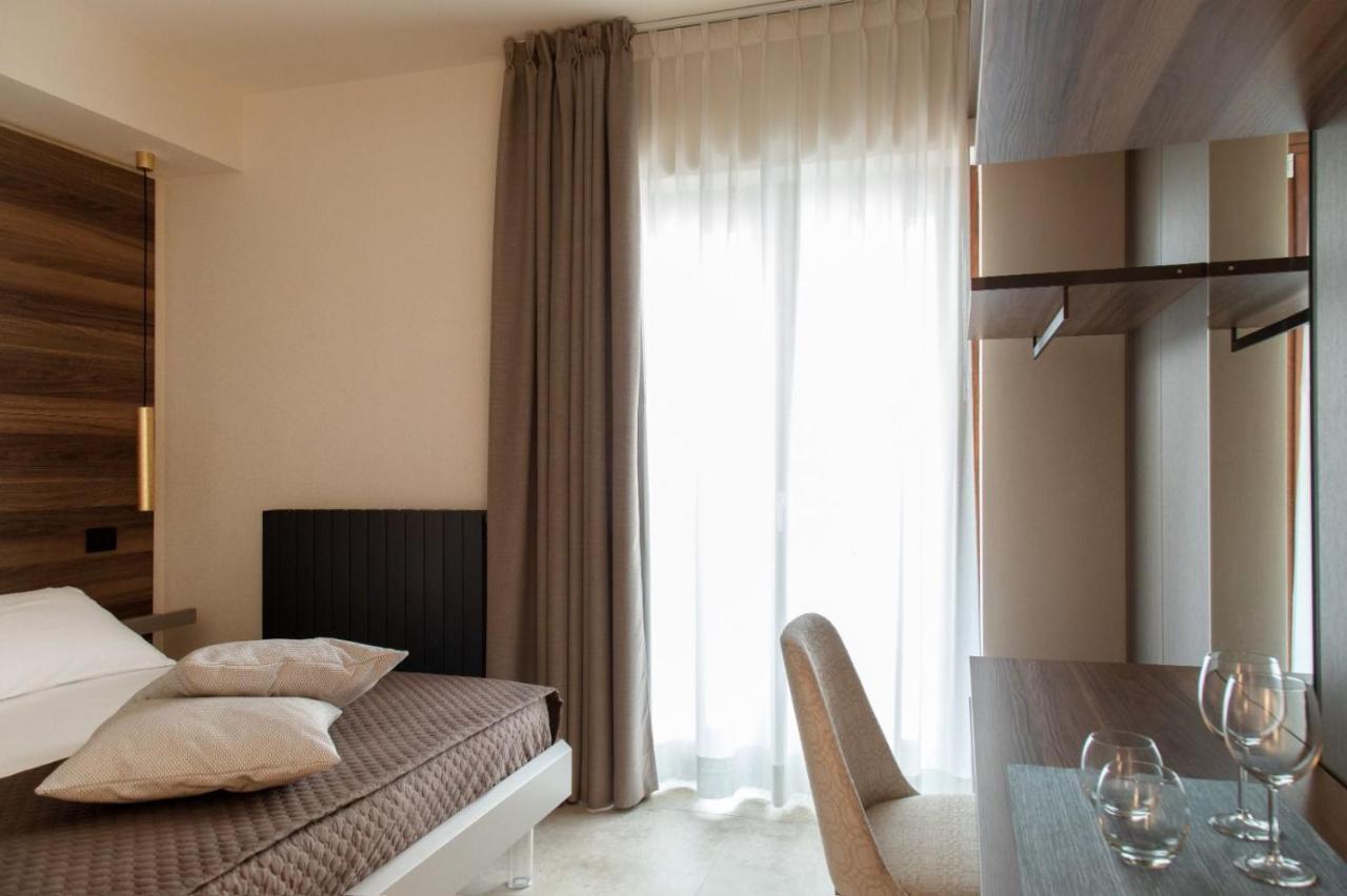 Destasu' Bed And Wellness Hotel Castel del Monte  Buitenkant foto