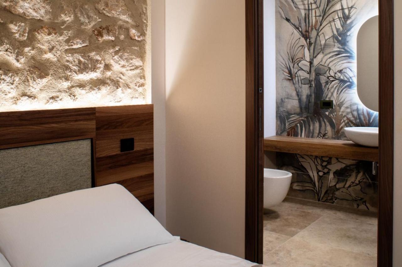 Destasu' Bed And Wellness Hotel Castel del Monte  Buitenkant foto